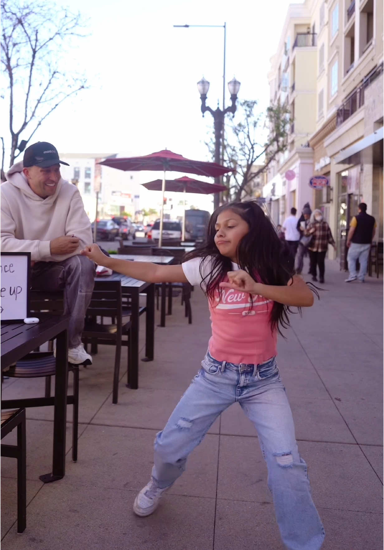 Wasn’t expecting that 🤯 follow us @MadChill to support our mission 🫶 #dance #challenge #public #madchill 