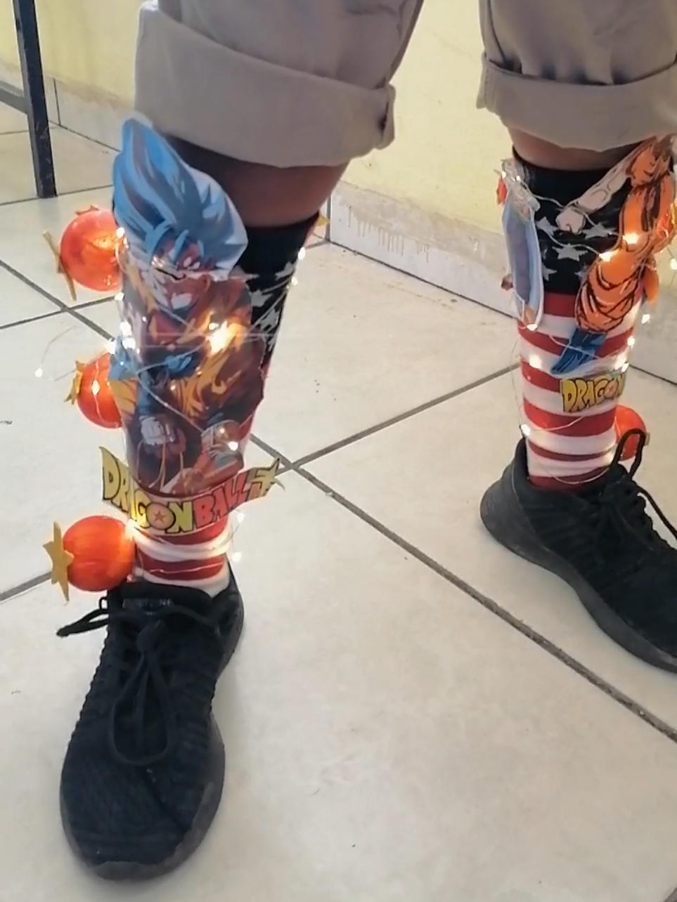 Gracias @rosawurosawuonka por tan creativas medias locas. El amor que le tiene a Dylan se ve en su creatividad. 🫶🏽👩🏽‍🏫 #maestra #dragonball #creation #videoviral #tik_tok 