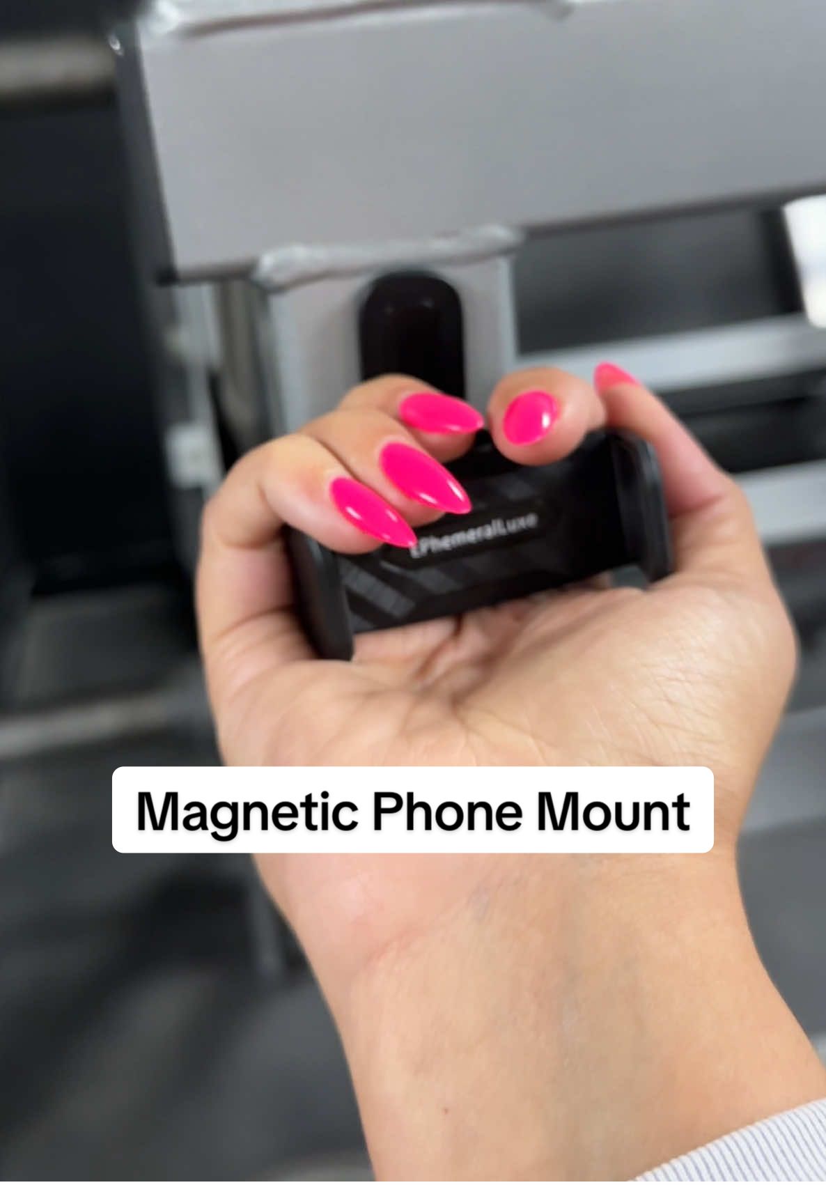 So much easier than a tripod! #phoneholder #magneticphonemount #GymTok #magneticphoneholder 