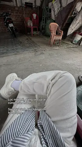 Sau nhiều lần cãi nhau anh là người tìm cách giải quyết vấn đề, vừa tìm cách giữ mqh này nhưng cứ lặp đi lặp lại nhiều lần như vậy anh không còn muốn tìm cách giữ nữa vì vậy sau này có vấn đề gì anh cũng mặc kệ xem như không có gì, mưa tới đâu che tới đó..#tamtrang #tinhyeu #gei🌈 