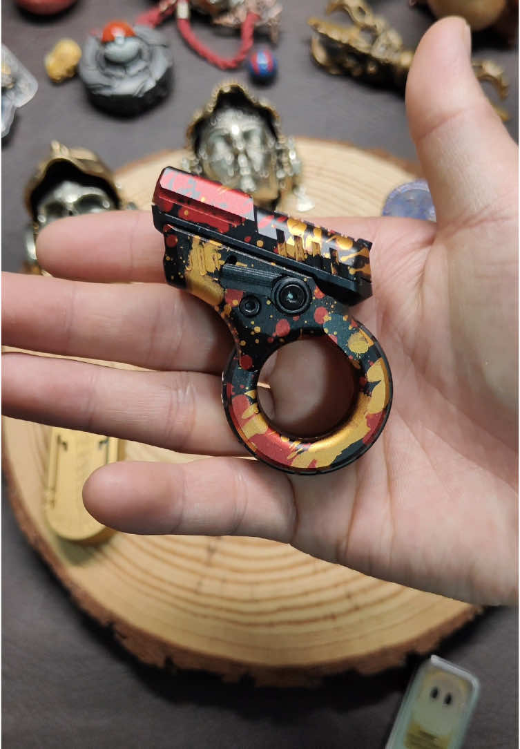 An EDC (Everyday Carry) item that combines multiple playstyles for stress relief. #fidgetspinner #edc #metal #top #jzedc