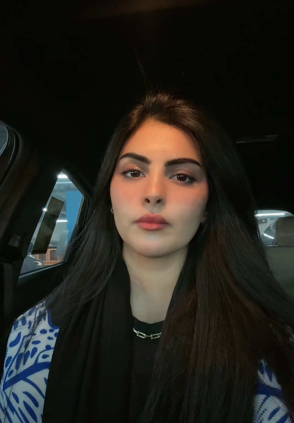 وانا بالابتدائي كان ثاني اكبر حلم لي اني ارقص حواجبي  سويت حواجبي عند الرهيبة @A M R A H 