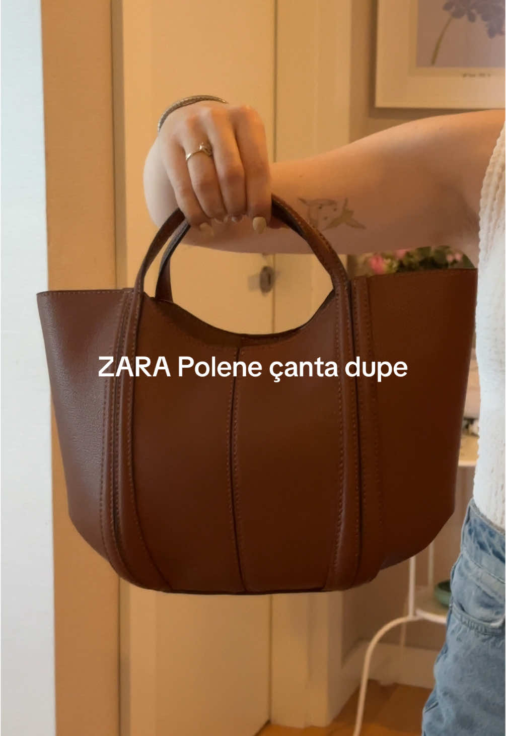 Kızlar o çantanın benzerini Zara yapmış çok beğenerek kullanıyorum #zarabag #polenedupe 