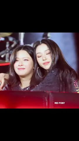 #twice #jeongyeon #chaeyoung #twicecoldplay #coldplayconcert #fancam #once 