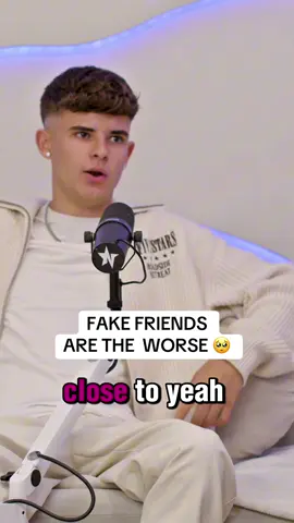 are your friends fake? #real #friends #podcast #viral #foryou 