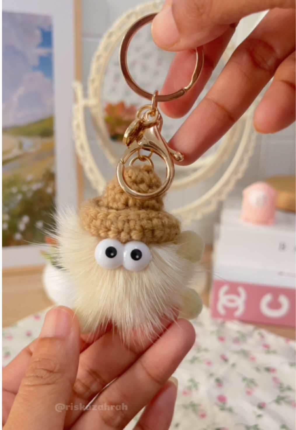 Super cute mini piconi by Mossdoom 🫰🏻 Ada pilihan warna lainnya juga , bikin tas jadi makin cute ✨ Yuk langsung cek di keranjang kuning aku ya 🛒🫶🏻 #bagcharm #keychainforbag #mossdoom #mossdoomindonesia #minipiconicharm #keychain 