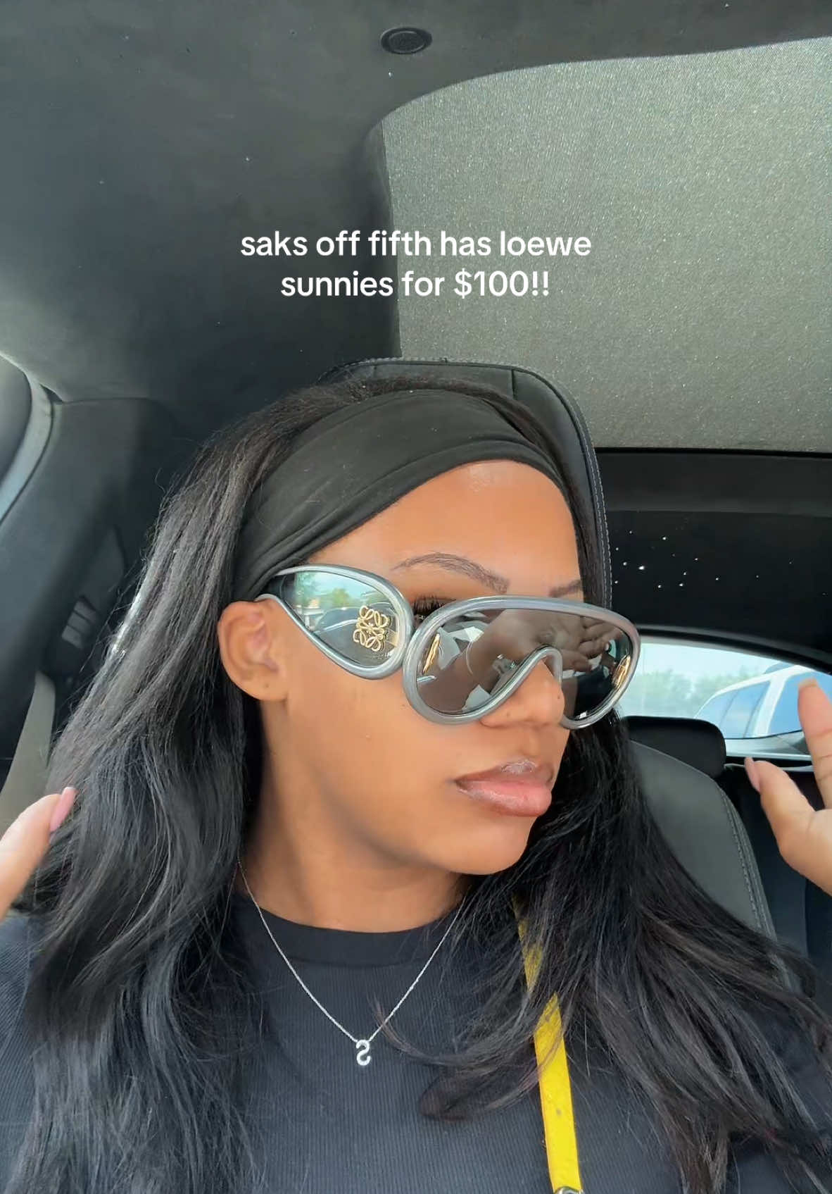 Like are these not eating #foru #loewe #loewesunnies #sunglasses #Summer #vacay #vacation #haul #saksofffifth 