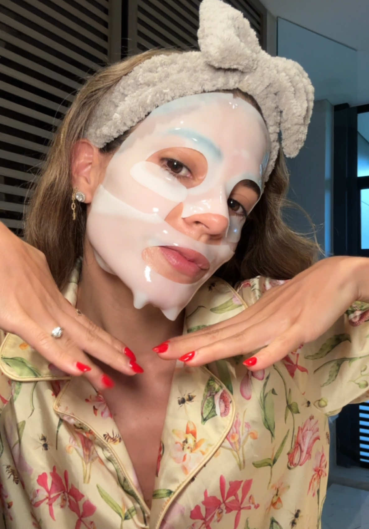 La mascarilla más virallll de TikTok si que valió la pena 🫰🏻✨ #viralcollagenmask #mask #skincare #skincaretips #biodance 