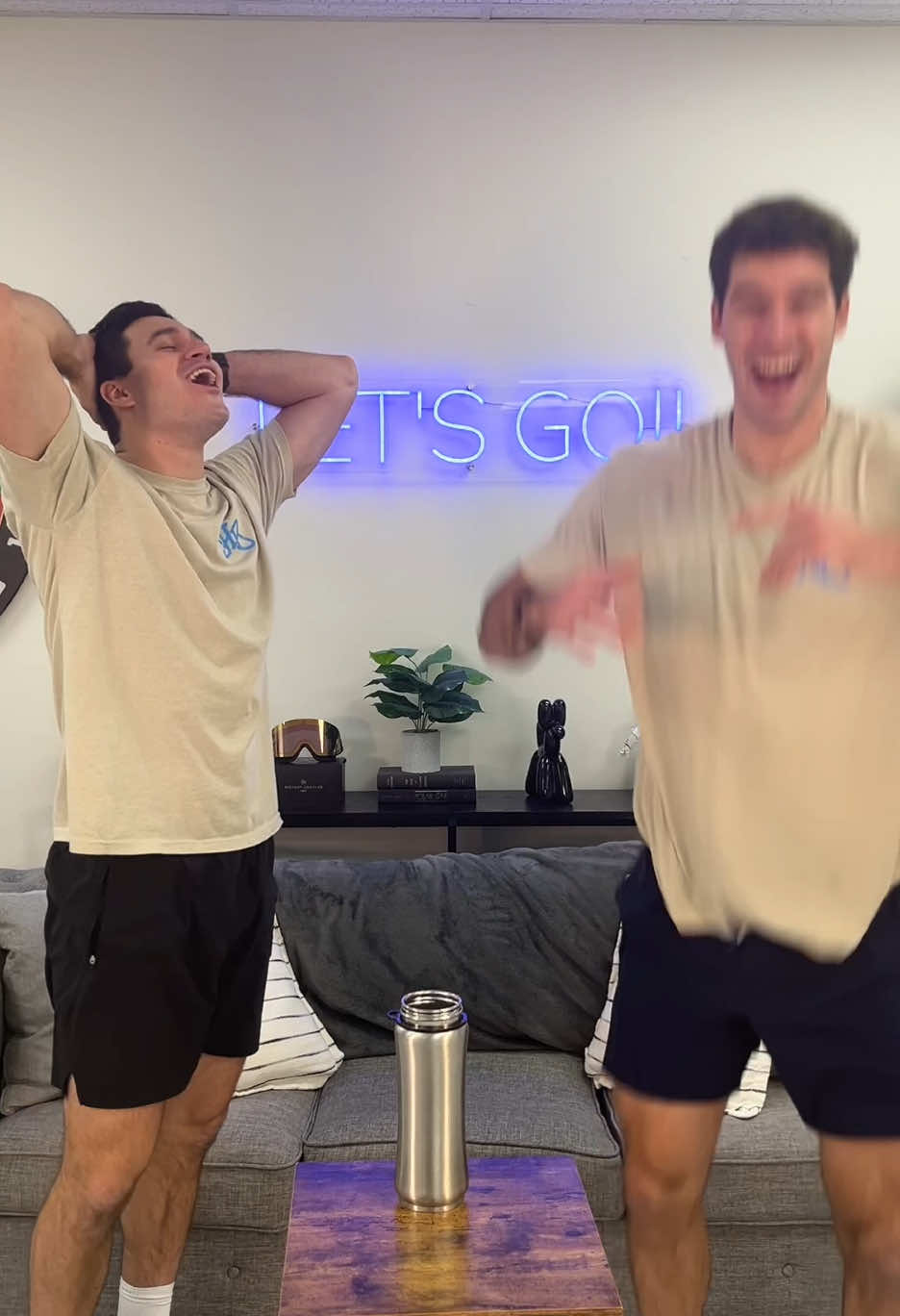 Who is better at Trick Shots? First to 6 is the Champion!! David: 1 Daniel: 0 #LFG #letsgo