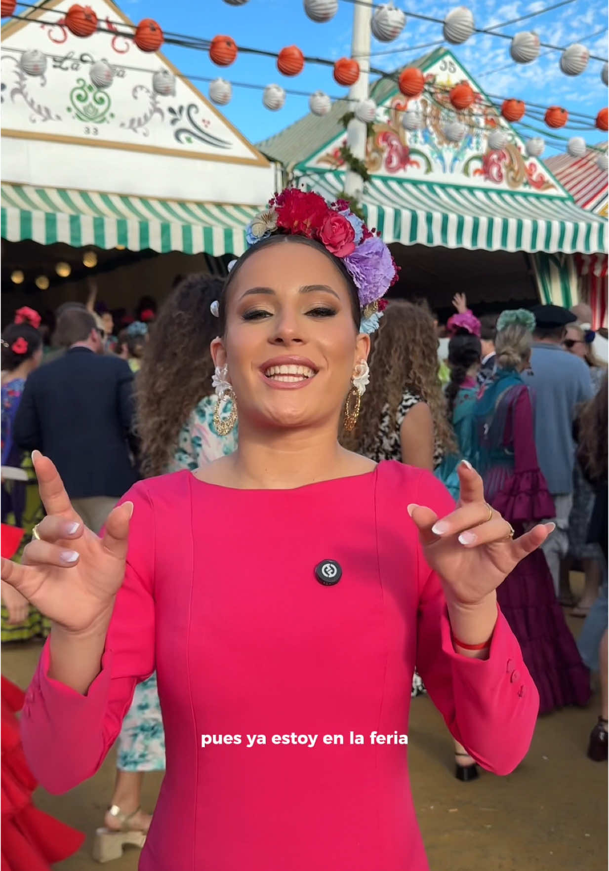 Reacción de mis seguidoras a mi traje 💗💗💗 a las 20:00 las fotos en mi ig:isabeelmariia__ #traje #feria #feliz #vestido #sevilla 