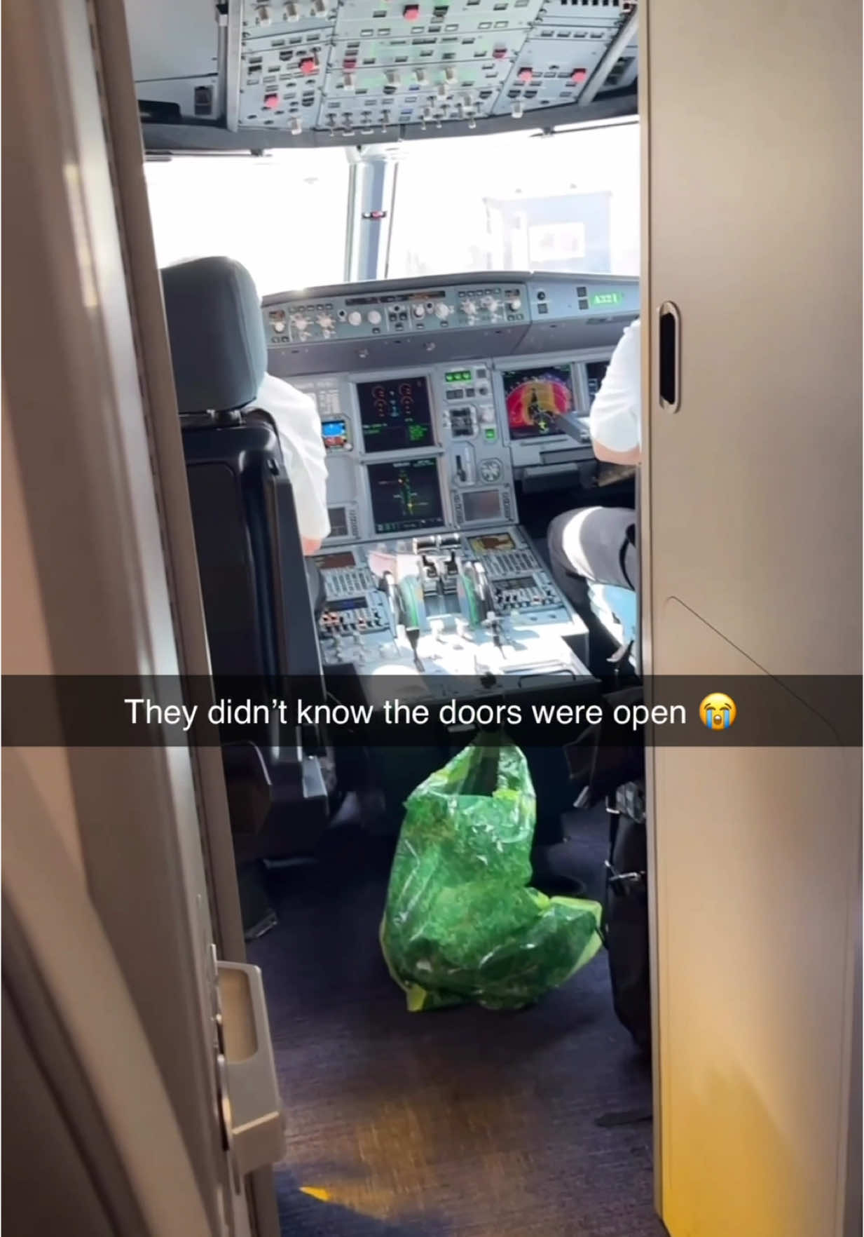 wtf the pilots talkin about 😭