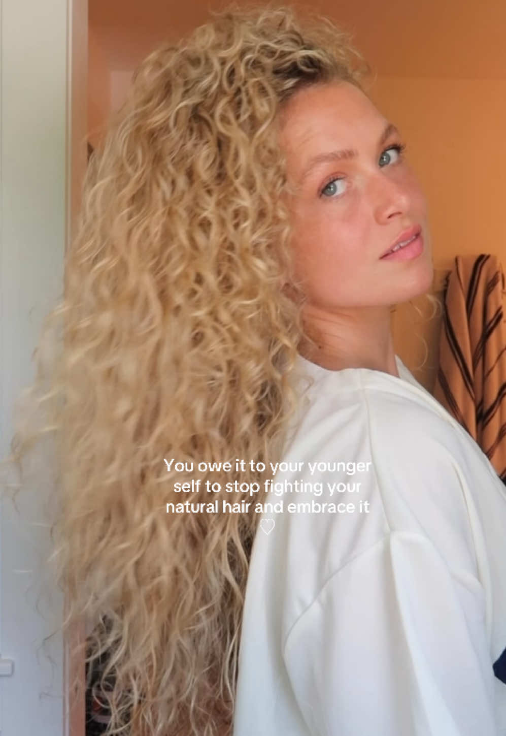 And I’m here to help you too🤍 #naturalhair #naturalhairjourney #healthyhair #bigsisteradvice #hair #curlyhair #dysonhair #curlyhairroutine 