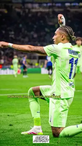 Ingin merayakan,ujung ujungnya pulang dadakan🤯😂 • • #barcelona #intermilan #football #ucl #fyp #beritabola #decul #sepakbola #speaker #kalah  #lamineyamal