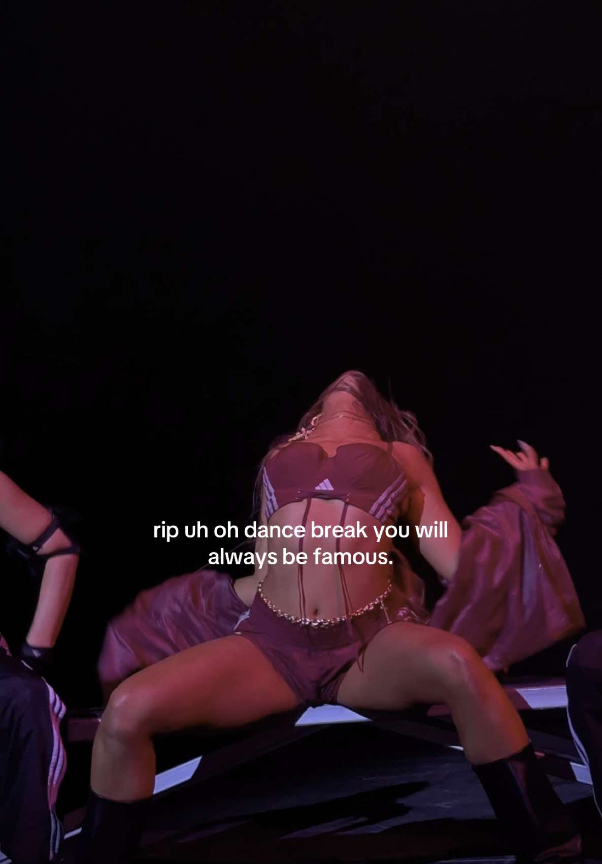 THE NEW CHOREOGRAPHY THOUGH?? LETS TALK ABOUT IT.  @tate mcrae #tatemcrae #uhohtatemcrae #fyp #misspossessivetour #thinklatertatemcrae #thinklaterworldtour #concert  