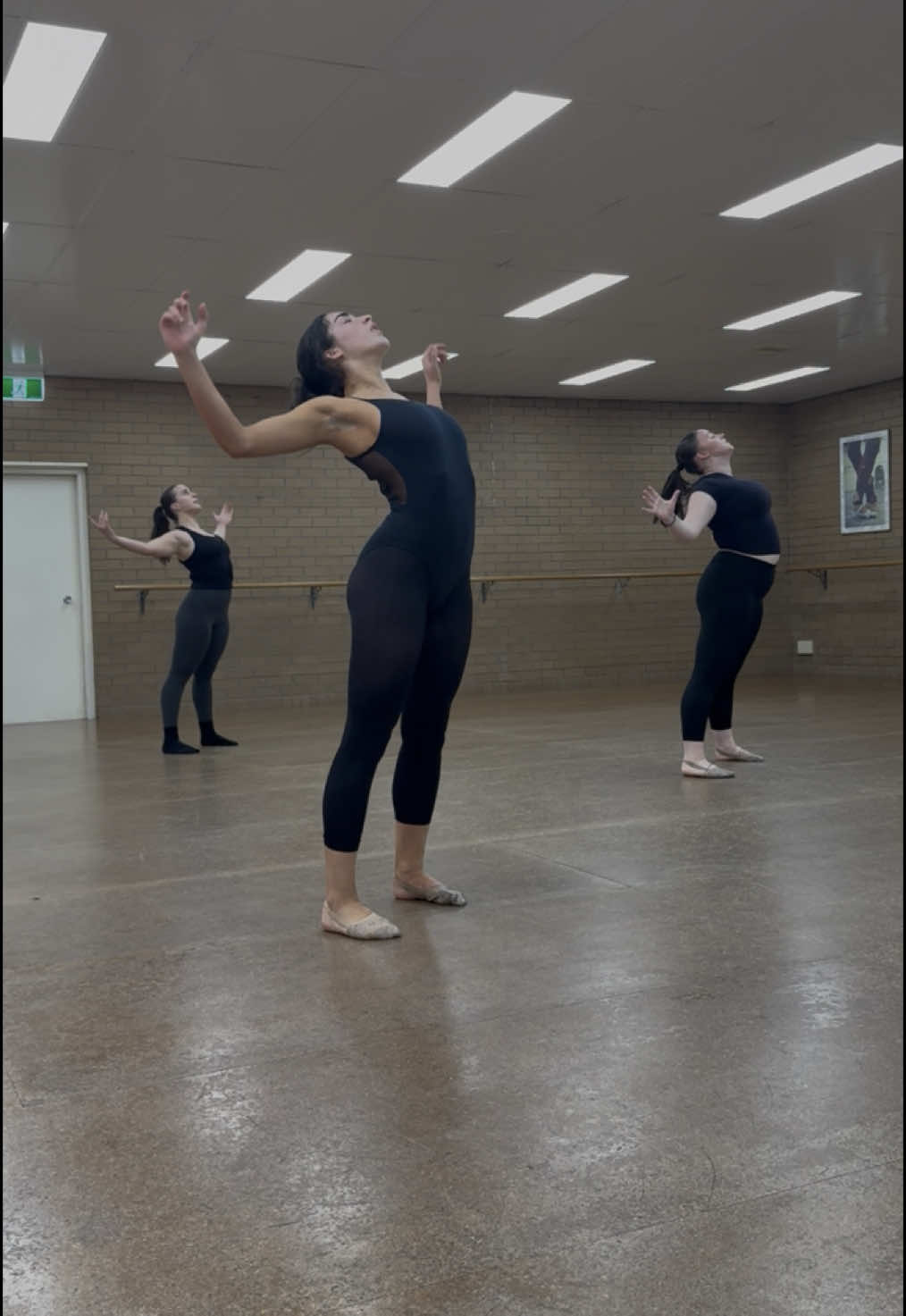 Advanced contemporary tonight with Miss Jorja! A beautiful piece inspired by the insanely talented @MichaelDameski #foryoupage #fyp #dance #dancer #lyrical #contemporary #michaeldameski #choreography #choreo #dancestudio #workout #danceworkout #dancechallenge @Jorja Grundy @LARA GRAVES @TIANA🪩🍸🌸 
