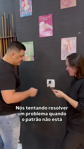 A gente tentando resolver o problema do jeito mais criativo possível… porque o patrão não tá aqui! (Spoiler: dá certo… ou quase) 😅  #Mem#MemeDoDiaa#TrampoReald#VidaDeTrabalhadorg#EngenhariaReversaa#QuandoOChefeNãoTái#CriatividadeNoTrabalhou#DeuRuimR#SóRindoMesmom#HumorBRabalhadoresDoBrasil 