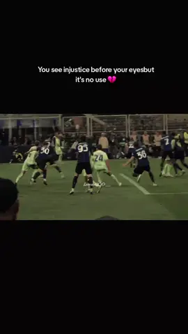 A blind referee destined for the dustbin of history💔 #pedrigonzalez #pedri_hermoso 