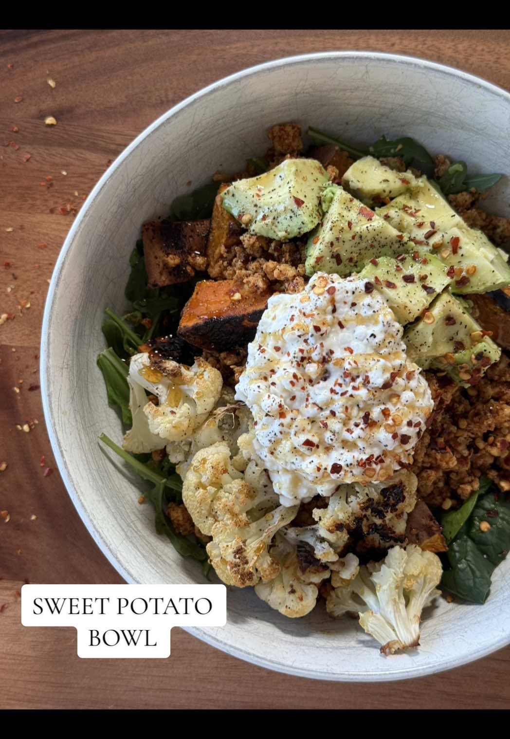 Sweet potato bowl 🥑🍠🍯 this recipe is high protein, healthy, and easy!! Recipe on my Substack which can be found in my bio 🫶🏼 @Siete Foods  @good culture  @Josie’s Organics  @Mike’s Hot Honey  @Smash Kitchen  @Simply Organic  @Graza  #healthyrecipes #healthyliving #healthylifestyle #EasyRecipe #highprotein #DinnerIdeas #mealprep 