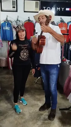 Nos visitó Rafael Perez  el coplero de Barinas y la tienda de Mariangel se vistió de llano con sus canciones.. #barquisimeto #paratii #musicallanera  #rafaelperez  #latiendademariangel  #tualmaylamia  #llanero  #viral 