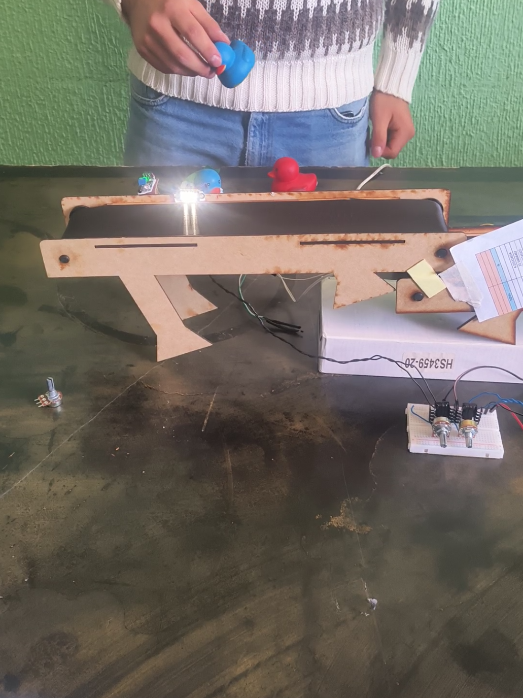 Práctica de sensores y actuadores. #termistor #termopar #dht11 #sensordecolor #sensordepresencia #motorpasoapaso #servomotor #motorreductor 