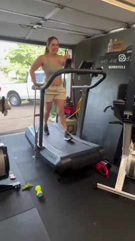 1 year post total hip replacement due to avascular necrosis at 33 years old.  #avn #avascularnecrosis #weightlifting #crossfit #Fitness #recovery #oneyearpostop #totalhip #totalhipreplacement #totalhipreplacementsurgery #hipreplacement 