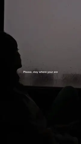 Love in the dark🖤🎧 • • • #k_lyrics04 #loveinthedark #lyric #lyrics_songs #ken_lyrics3 #kev_lyrics #musik #fyp #viralvideos #lyricssong #spotify #wvr_lyrics #wvr_lyrics 