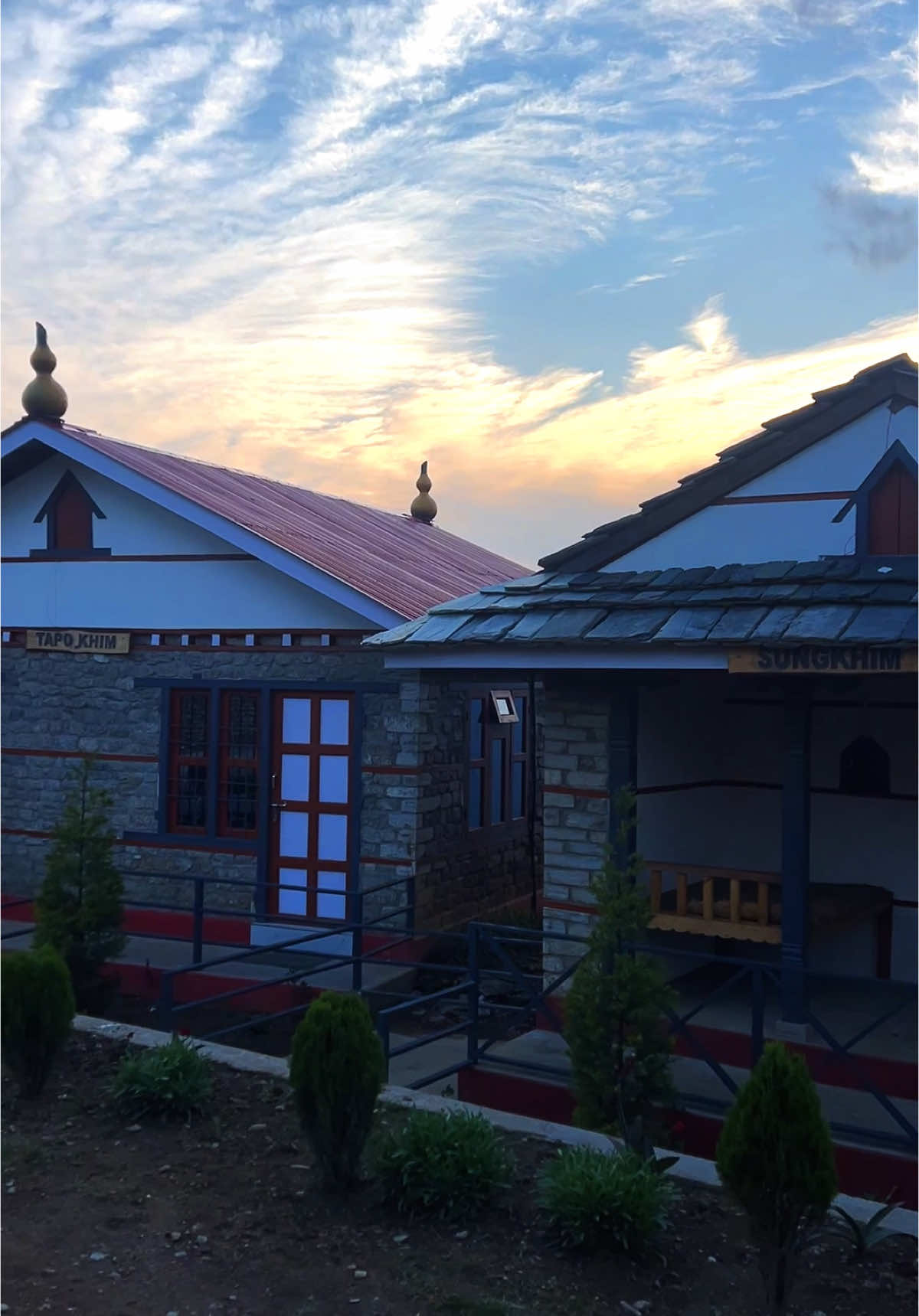 Good morning from Mundum Resort Khotang Mudhe#visitnepal #beautifulplaces #travel #beautifulplacestotravel #nepalitiktok 