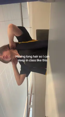 Woah my hair actually covers my face. I always feel like people can still see me #fyp 