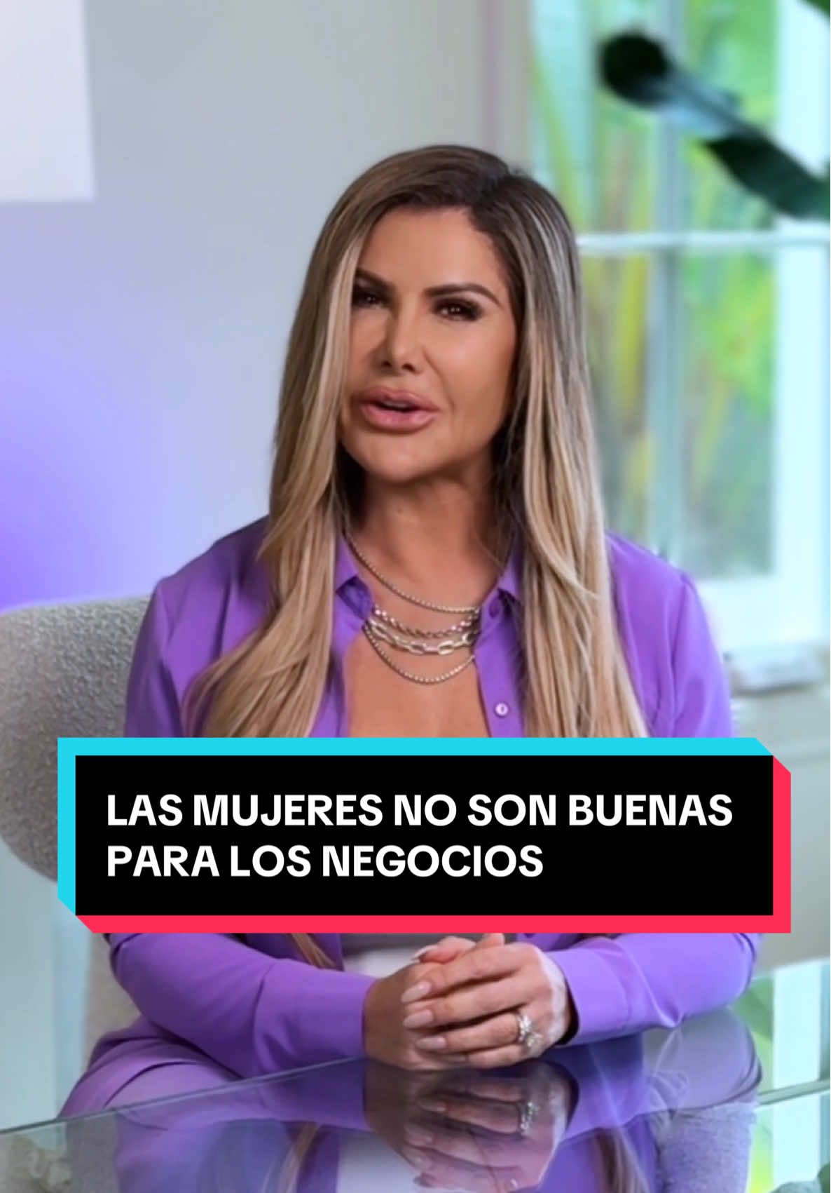“Las mujeres no son buenas para los negocios”  Lo escuché mil veces pero mírame ahora: Liderando una empresa que factura más de 7 cifras al mes. Si tú también quieres construir un negocio poderoso, comenta EMPODÉRATE y te muestro el camino. #Comunicación #reflexiones #liderazgo #desarrollopersonal#desarrolloprofesional #comunicacionefectiva#AdrianaGallardo #Emprendimiento #Negocios#consejosdenegocio #ventas #disciplina #milionario #dinero#business #negocio #ventas #Negocio #lideresdenegocio#emprendedoresdeexito #Adrianagallardo #mujerchingona