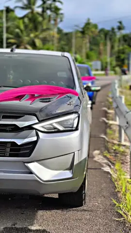 เขาสด”ผมเน่า“ เขาดาว”ผมดิน“เขาบิน ”ผมเดิน“ #อู่เบนซ์ล้อซิ่งการยาง #อู่แบงค์การยางรัษฏา💚 #อ้วนจูนเนอร์ #ท้ายบ้านส้อง💯 #ท้ายสุราแลนด์🤘😎 #ตรัง #งานแต่ง🤍 