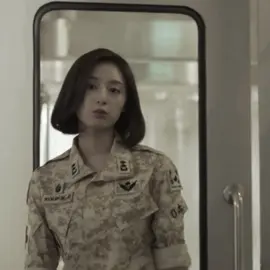 كيف اتخطاها بأحفاد الشمس😔 #descendantsofthesun #kimjiwon #احفاد_الشمس 