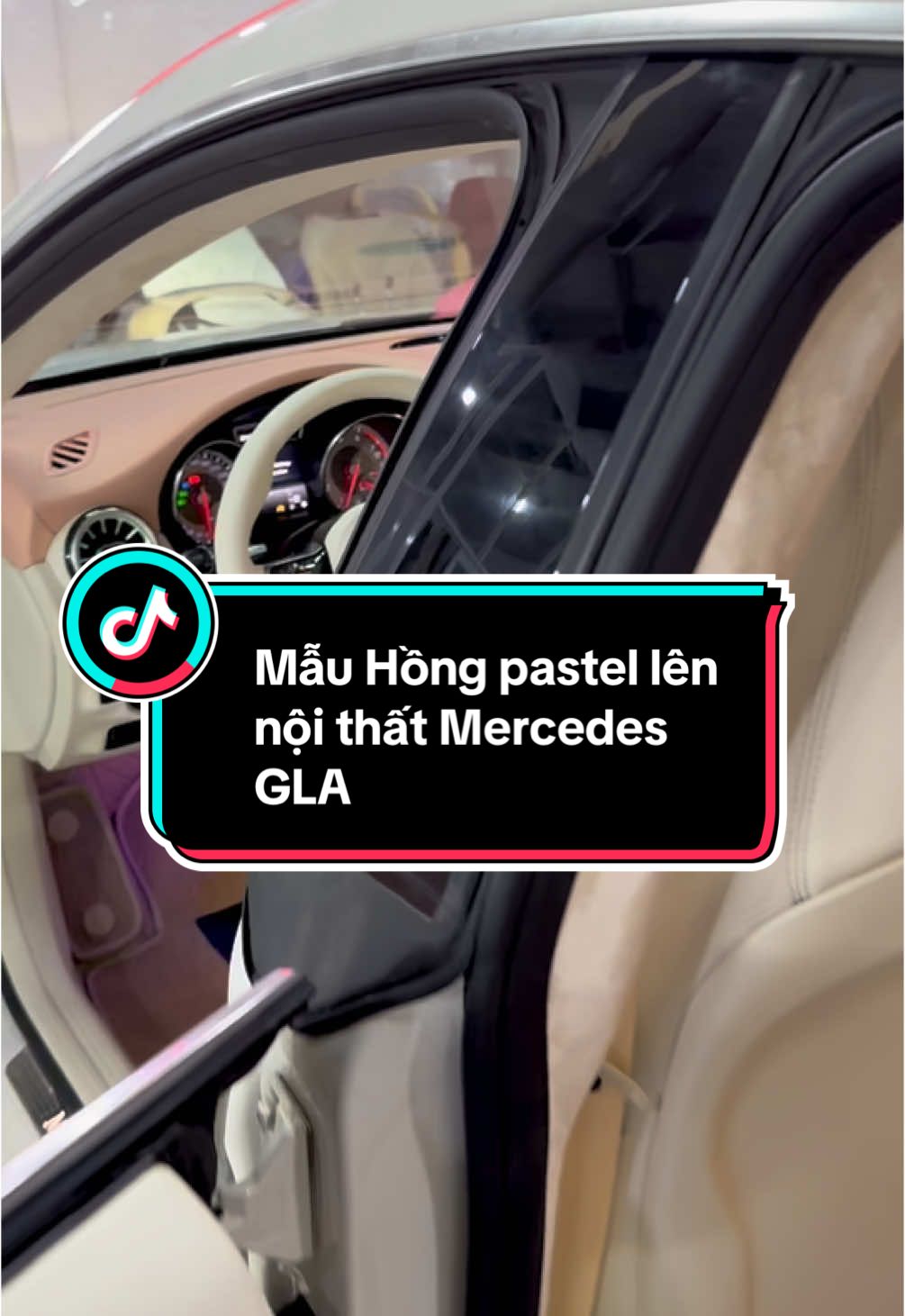 Vẫn là mẫu xinh xẻo lên nội thất Mercedes GLA . #tuanda #xuhuongtiktok #doimaunoithatoto ##doxechuyennghiep 