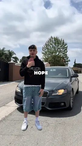 LOS ANGELES AHI LOS WACHO 💖 (like if you wanted the car to hit me) TICKETS LINK IN BIO! #fabioguerra 