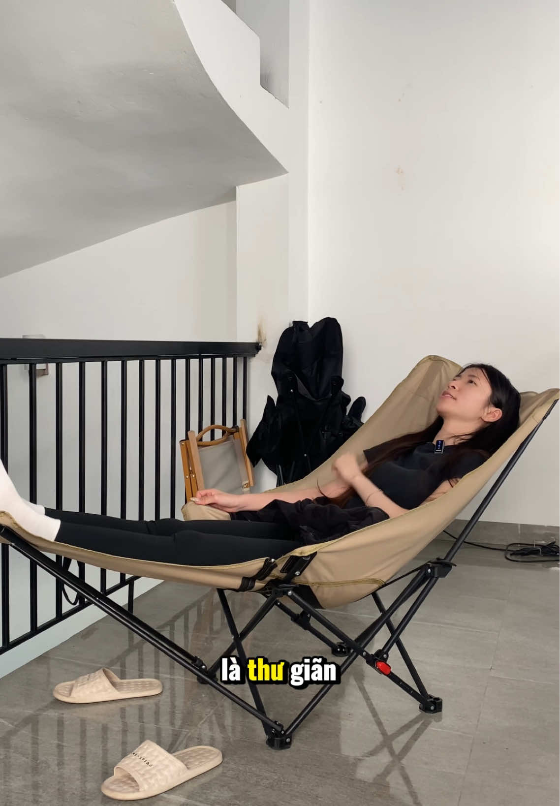 Ghế ngả lưng có gác chân phù hợp với không gian văn phòng #ghegapgon #ghemattrang #ghegapgondanang #ghegapgondulich #ghecamping #ghesanvuon #ghecauca #thuedocamping #camping #campinglife #giadungtienich #dogiadung #ghegacchanvanphong #ghengalung #vivucamping 