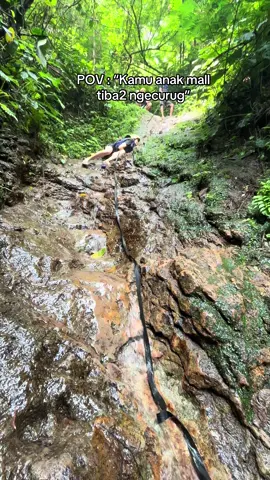Kapok tapi pengen lagi 😬  #curug #bodyrafting #bogor 