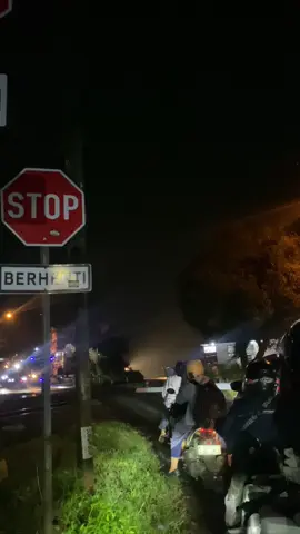 Kata aing ge apa #fyp #keretaapi #keretaapiindonesia #palangpintukeretaapi #sadstory 