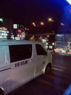 em da song tot khi o ben canh anh ma,em da co gang giu tron hanh phuc doi ta..