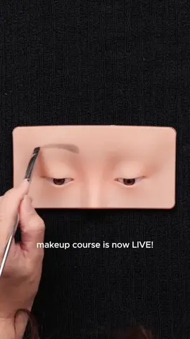Exciting news for all makeup lovers!📢 Enrol now and let your beauty journey begin! Send us a DM for more details. #newcourse #makeupcourse #beauty