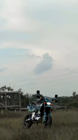 මං දැක්ක හීනේ 🩵🥹👀 #witcher🧙🏻‍♀️💙 #jf🖤🇯🇵 #fy #fyp #foryou #foryoupage #dtracker #kawasaki  💞