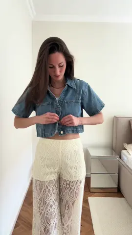 Cow Girl vibes 🎀🐮 #OOTD #styleinspo #cowgirlstyle #countryvibes #modetrends2025 #urbanwestern #bohochic #spitzenlook #jeansoutfit #fashionvibes #reellook #lifewithstyle #outfitpost #modernvibes #mid30sstyle #trendingnow #germanstyleblogger #reelhighlight #mystylemyrules #everydaylook #inspooutfit #moderneästhetik #dusseldorfstyle 