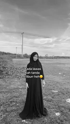 #foryoupage #arabicsong #fotolive #abaya #abayastyle #abayagirls #abayafashion #bnjrgirls #4u #foryou #fyp #masyaallahtabarakkallah 