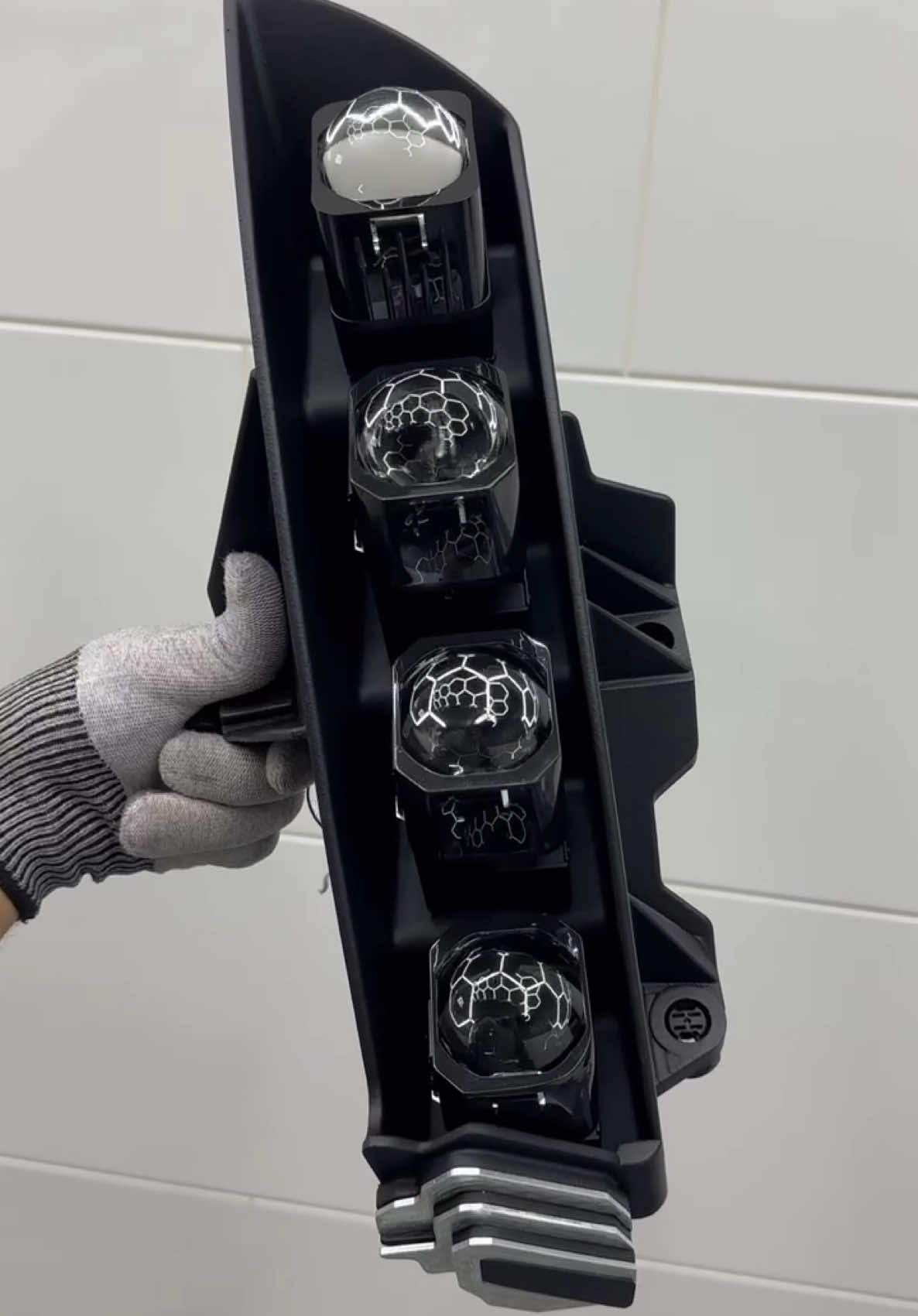 Ford Explorer 5 ✅встановили матричні модулі замість рефлекторного штатного леду  ✅дуже суттєво покращили як якість світла, так і зовнішній вигляд фар  ✅відсканували 3D сканером штатний відблискувач, змоделювали на його базі  рамку для лінз та надрукували з міцного інженерного матеріалу  ✅також адаптували під всі ці вжиті заходи штатну декоративну маску  ✅нове скло фар  ✅антігравійна плівка  #тюнінгфар #тюнінгфарукраїна  #тюнінгавтооптики #якіснеавтосвітло  #автосвітло  #автосвітлокиїв  #встановленнялінз #автотюнінг  #автотюнінгкиїв  #світлодіодніфари #оклейкаплівкою  #оклейкавініловоюплівкою  #дхо  #дхв #виробленнядхв #ремонтфар  #світлодляфур #хімічнеполірування  #поліруванняфар  #студіяавтосвітлаuvarov #тюнінгфар #встановленнялінзкиїв #жовтіповороти #переробкаліхтарів