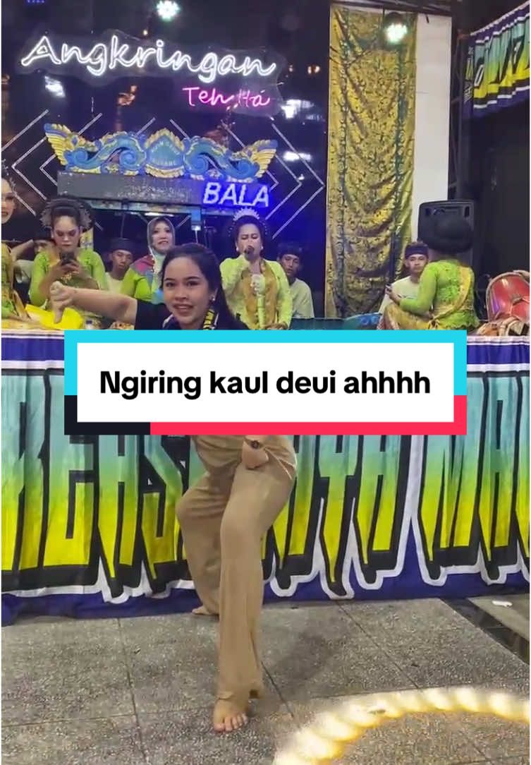 Ehe rada benang kana cangkeng ts sepuh mah euy#pencugjaipong #masukberandafypシ゚viral #fypシ゚viral #pyfツviral_❤💖🤞pyfツvideoviral #pyfツviral_❤💖🤞 #bandunghits 