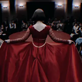 #региназбарская #краснаякоролева #ксениялукьянчикова #redqueen #reginabarskaya #redqueenedits #манекенщица  #КК #fypシ゚ 
