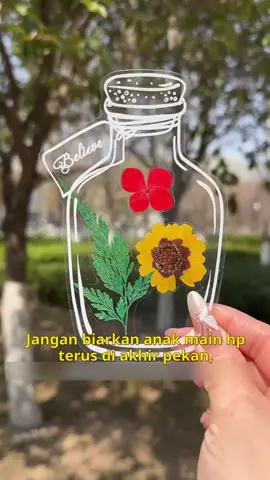 L8 Masukkan bunga ke dalam botol dan simpan buku bunga kering yang indah. Anda dapat membuat bunga kering sendiri atau memilih set bunga kering. # Home Bookmarks # Creative Handmade