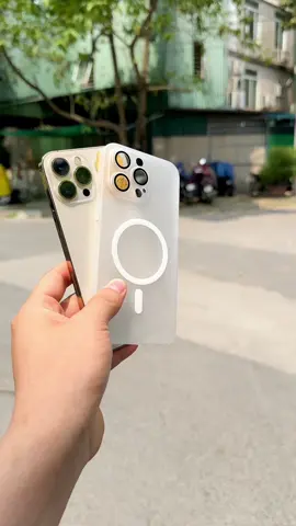 Đẹp thật sự các bác ơi , ốp lưng trong suốt chông sốc, chống ố vàng ! #optrongsuot #optrongiphone #oplungiphone #Opchôngsôc #ôpchôngônera #phukiendienthoai #phukienthoitrang #muataitiktokshop #TikTokFashion #videoviral #videolenxuhuong #master2024bytiktok #foryour 