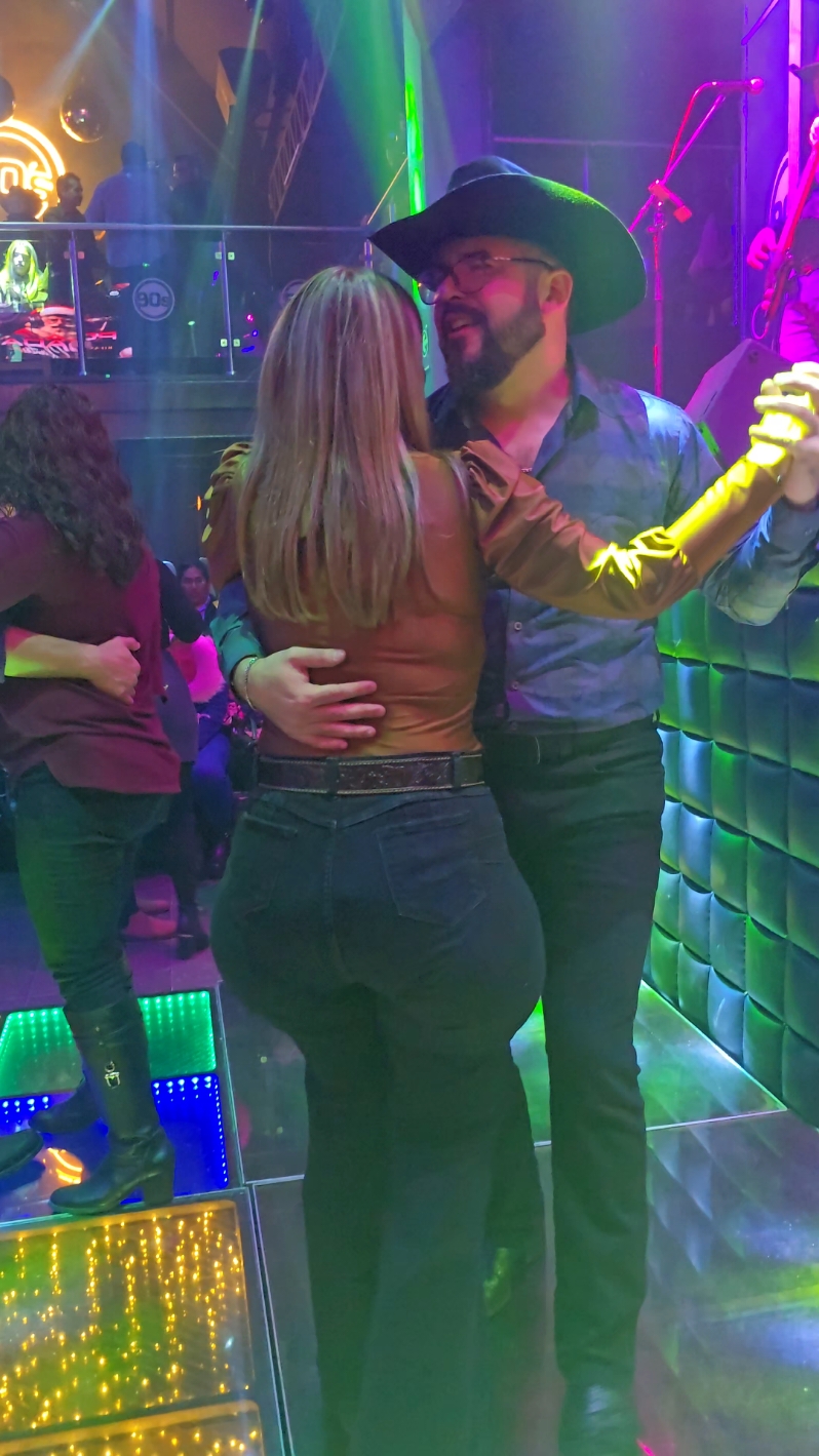 #baile #cumple #tbt #texano #amigos #quiereme #tony #eltigre 🎶🎶🎶 #video #fyp  @Dany García 