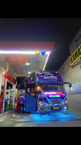 kita kasih versi malam nya👀 #storybus #fyp #busmania #teemangank #zafiraazzahraholiday #vidiobus #azzahraholiday @official_fanbase_zafira_reborn @TEEMAN-GANK 