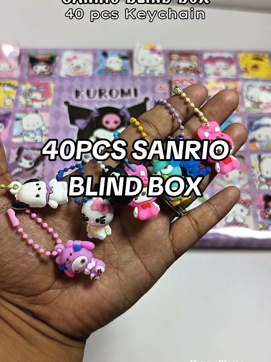 Perfect pang gift sa mga kids.. #kuromi #blindbox #kuromiblindbox #sanrioblindbox #40pcsblindbox #keychain #kuromikeychain #sanriokeychain #foryoupage #fyp #fypage 