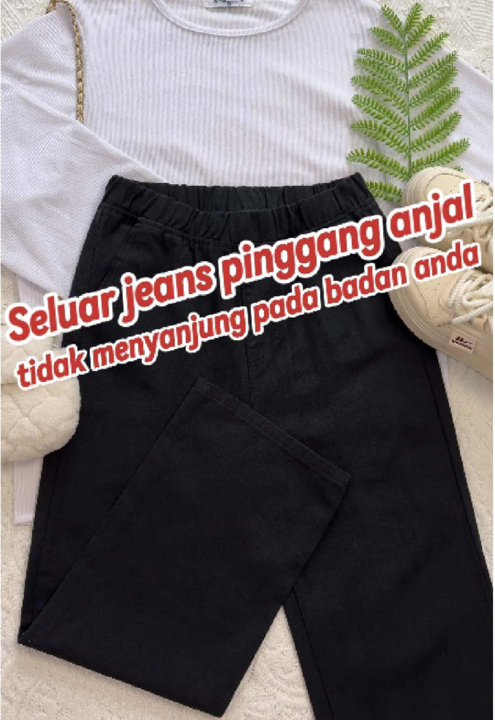 👖🔥 Kain denim yang telah dibasuh mempunyai tekstur yang luar biasa, fabrik yang tahan kedutan menjimatkan kebimbangan dan usaha, seluar lurus pinggang yang anjal adalah bergaya dan selesa~#clasheglamz #jeans #seluar #seluarwanita #jeanshighwaist #jeanswanita #seluarviral #jeansoutfit #casual #seluarjeans #baggyjeans #seluarmurah #outfitinspo 